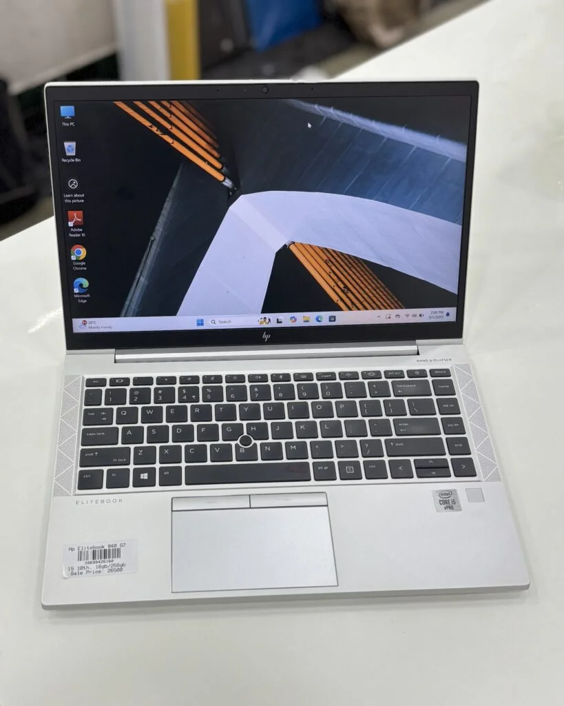 HP ELITEBOOK 840 G7 view 2